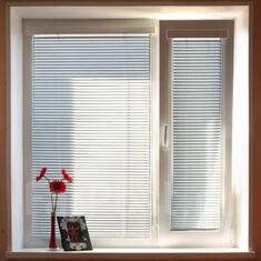 Горизонтальные жалюзи для домашних окон цена. Купить в «Мастерская Жалюзи»